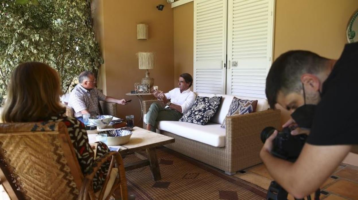 José María Aznar: «No es posible aceptar en la vida democrática a los que no condenan a ETA»