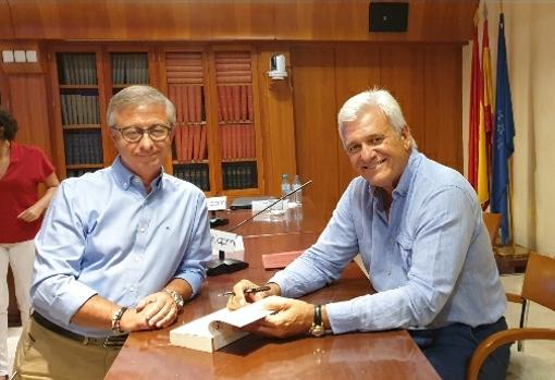 Ferran Garrido con Rafael Soler durante la presentación del libro en Madrid