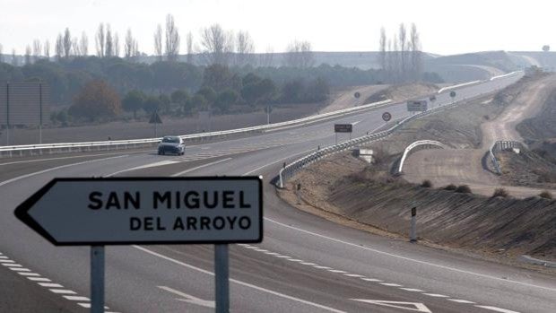 Anulan la licencia de obra que permitió poner en marcha una magrogranja de pollos en Valladolid