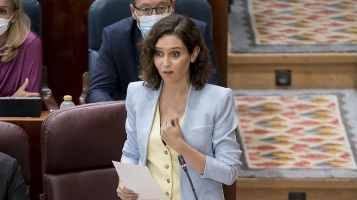 La presidenta de la Comunidad de Madrid, Isabel Díaz Ayuso, esta mañana en la sesión de control en la Asamblea regional