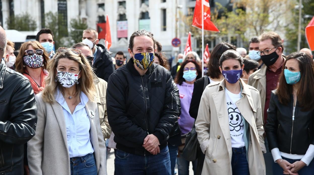 Manifestación del 1 de Mayo, Día del Trabajo, bajo el lema 'Ahora toca cumplir', convocada por los sindicatos CC.OO. y UGT