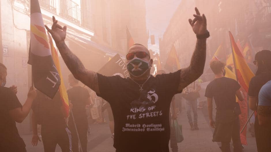 La extrema derecha protesta en Chueca: «¡Fuera sidosos del barrio!»