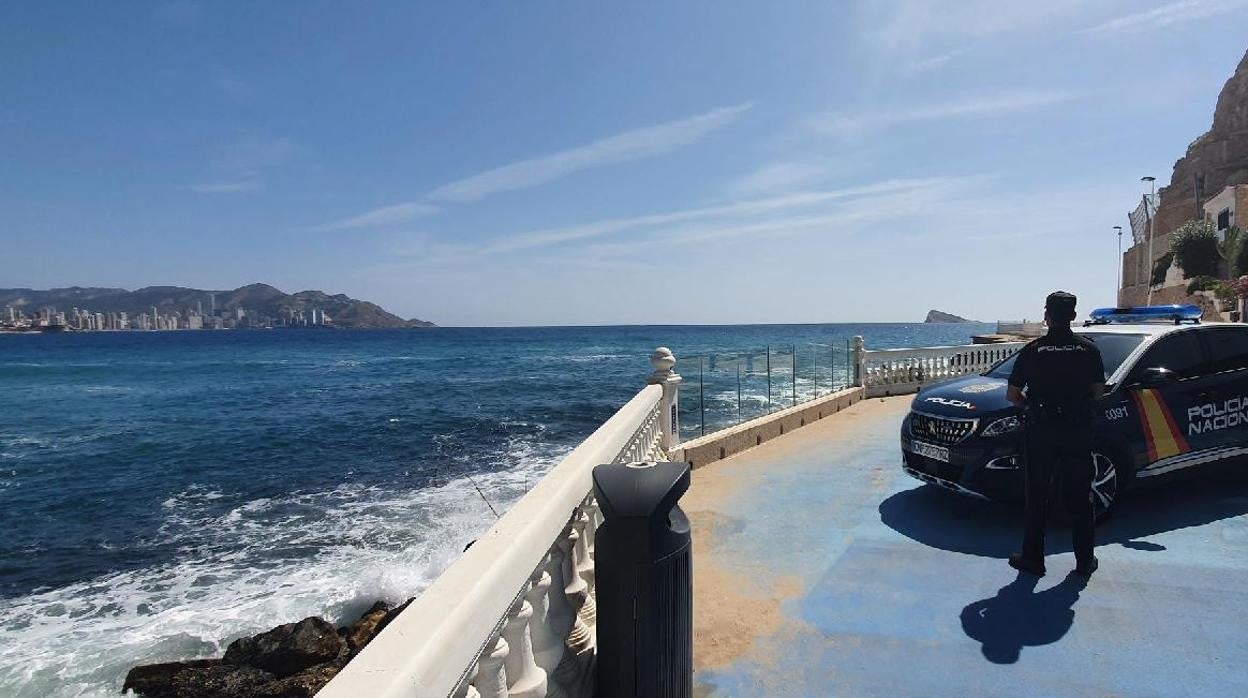 Imagen de archivo tomada en Benidorm en la que aparece un coche patrulla de la Policía Nacional