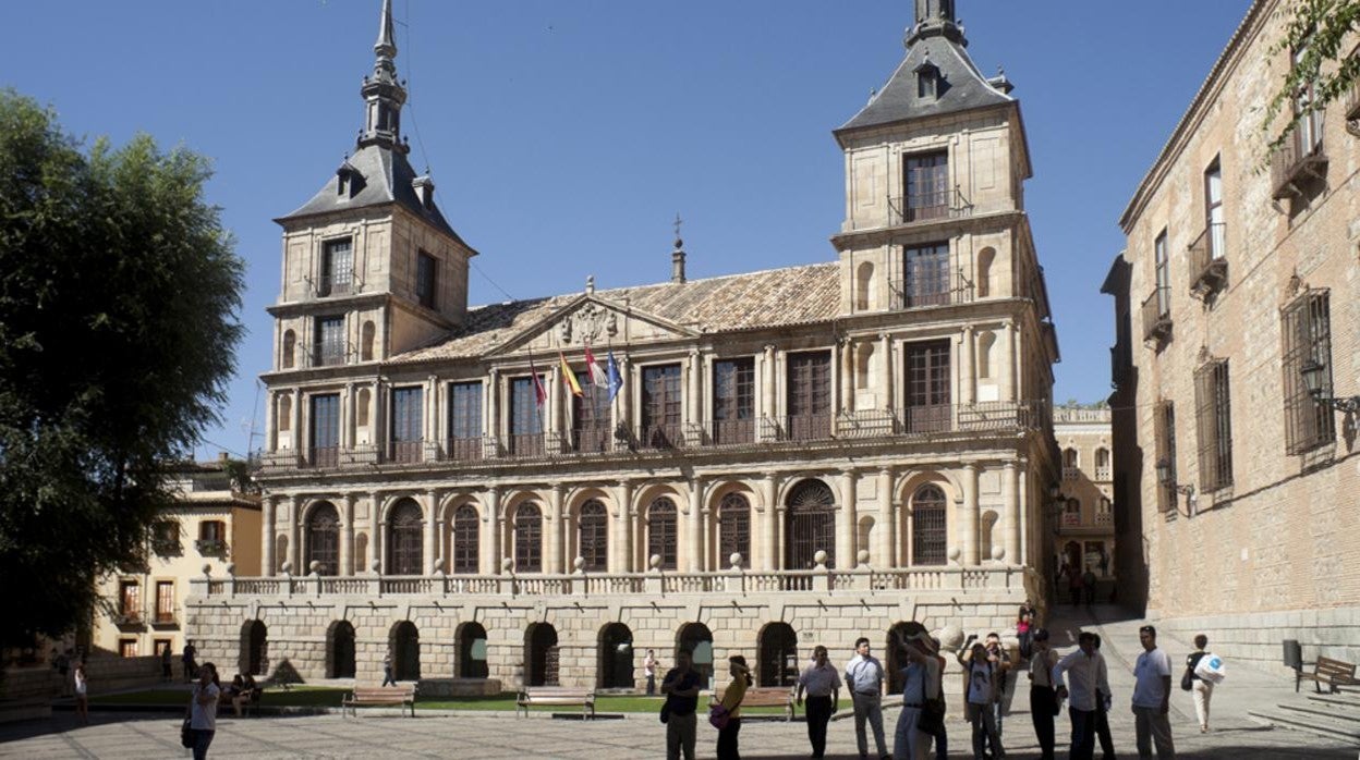 El Ayuntamiento de Toledo anuncia que congelará los impuestos y tasas para 2022