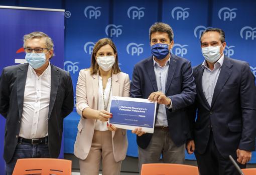 Imagen de José Antonio Rovira, María José Catalá, Carlos Mazón y Rubén Ibañez en la presentación de la reforma fiscal del PPCV