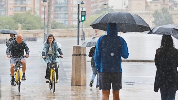 El tiempo en Valencia: alerta por una DANA con lluvias de hasta cien litros por metro cuadrado para este miércoles