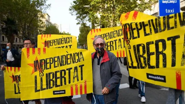 Los independentistas preparan un fin de semana de movilizaciones contra la detención de Puigdemont