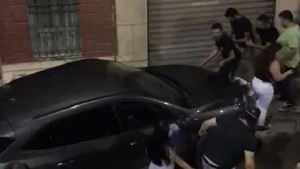 Detienen a un hombre en Valencia por atropellar a una persona y dañar tres vehículos