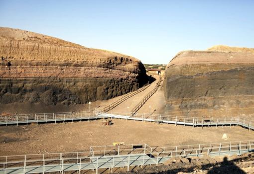 Granátula de Calatrava, pueblo de origen volcánico, se vuelca con los afectados por la erupción de La Palma