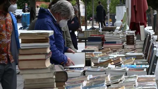 Madrid exime por segundo año del pago del canon a los libreros de la Cuesta de Moyano