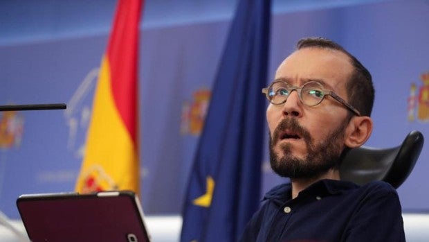 Echenique, casi desaparecido en la convención de Podemos: solo cuenta para un debate