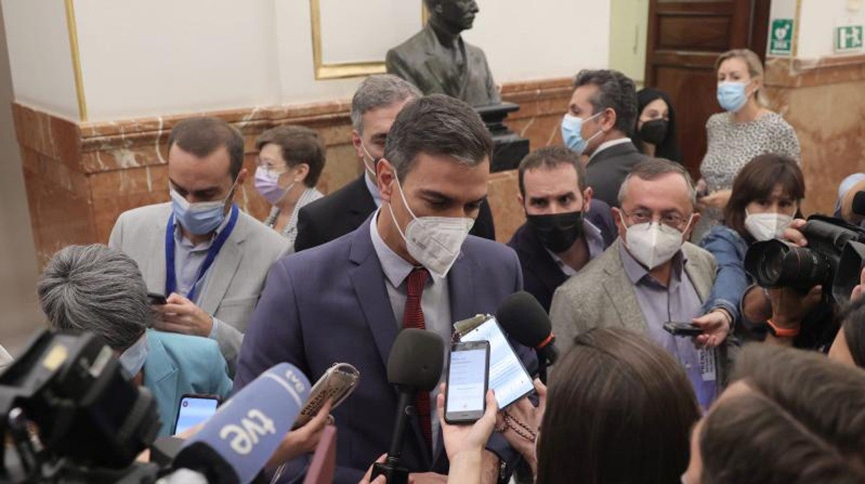 El presidente del Gobierno, Pedro Sánchez, esta mañana en el Congreso de los Diputados