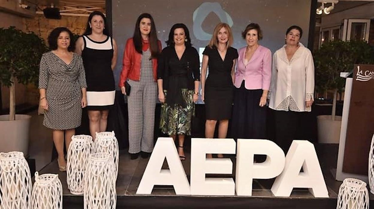 Directivas de AEPA, la asociación de empresarias alicantinas