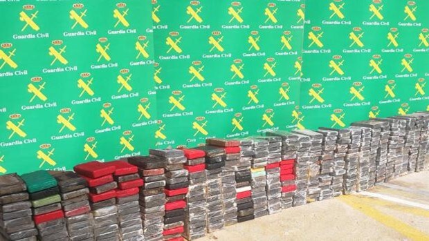 La Guardia Civil interviene en el puerto de Valencia 450 kilogramos de cocaína procedente de Brasil