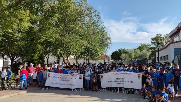 Protesta para exigir que los deportistas de Seseña sigan entrenando en el estadio de 'El Quiñón'