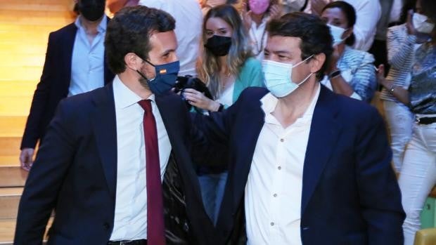 Mañueco, en la convención del PP:«Pablo Casado es el presidente que necesita España, cuanto antes»