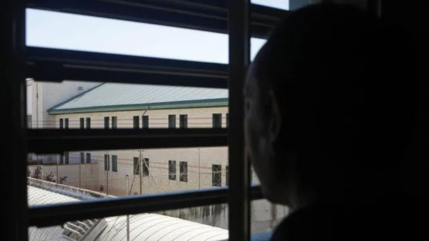 Prisión para cinco funcionarios que introducían droga en la cárcel de Navalcarnero