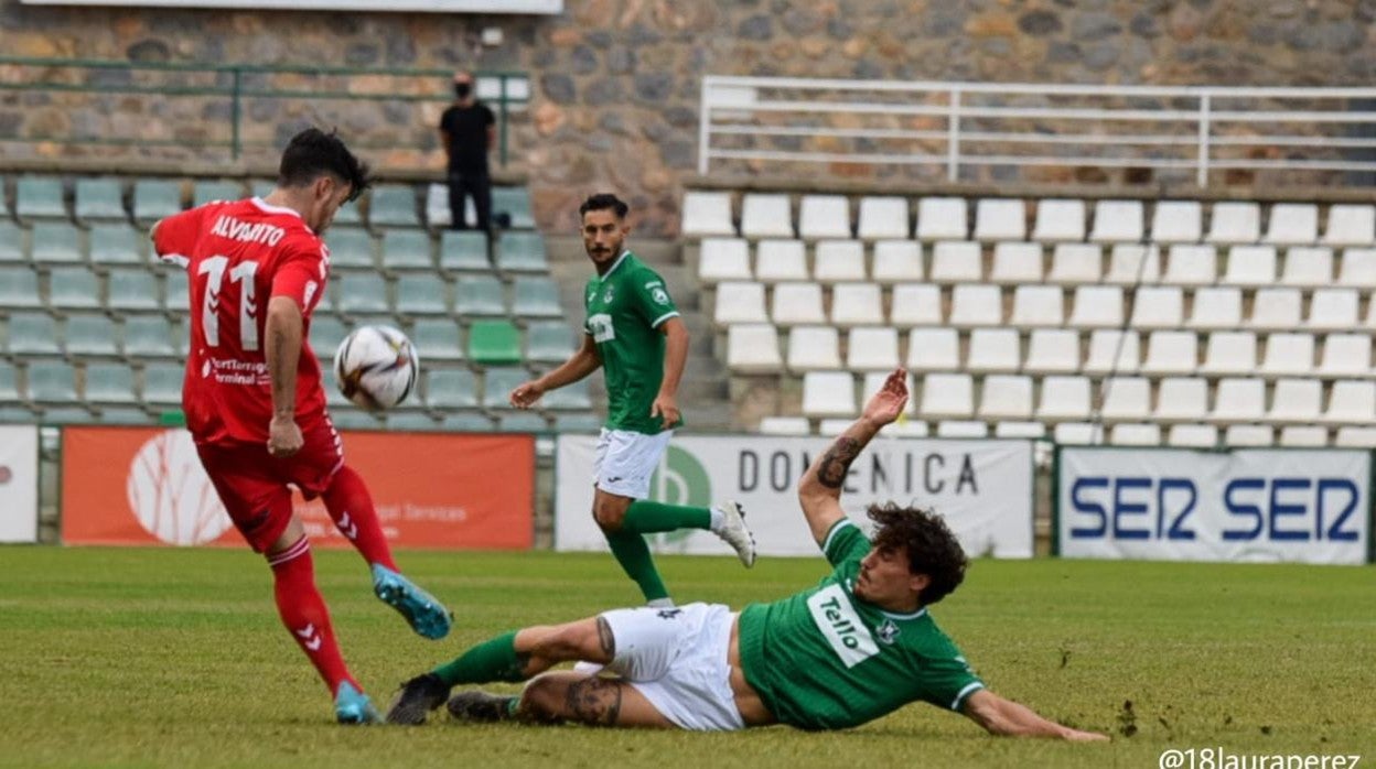 El encuentro mostró una mejora del juego del CD Toledo