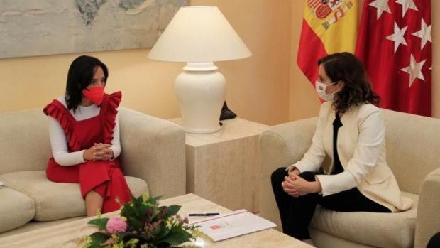 La delegada del Gobierno pide acelerar los realojos en la Cañada y acabarlos en tres años