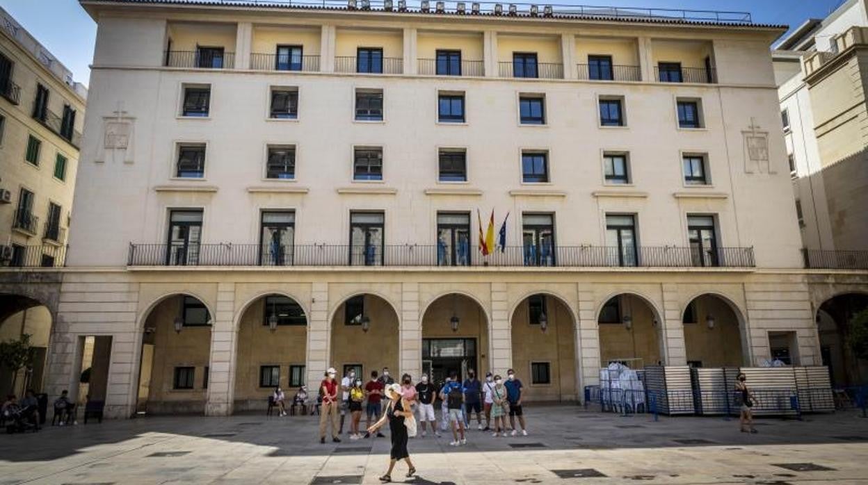 Fachada de la Audiencia Provincial de Alicante