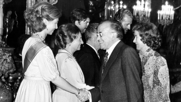 Juan Carlos I: «Ceaucescu me sujetó un año al PCE. No puedo decirlo»