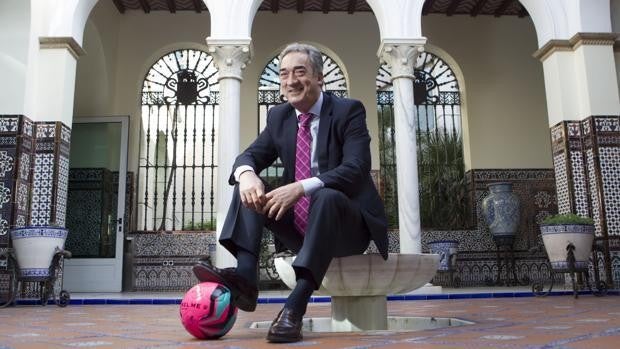 Javier Lozano: «Hemos repartido un millón y medio entre los clubes cuando antes pagábamos para que nos televisaran»