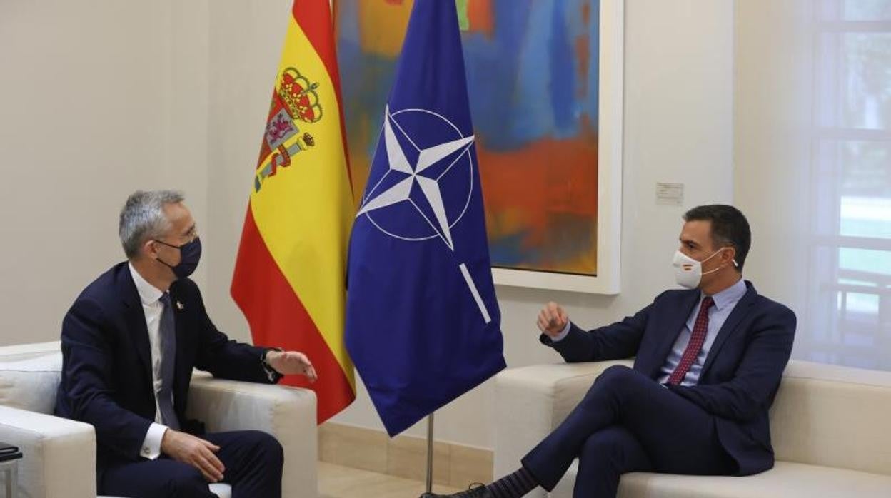 Reunión entre el presidente Pedro Sánchez y el secretario general de la OTAN Jens Stoltenberg