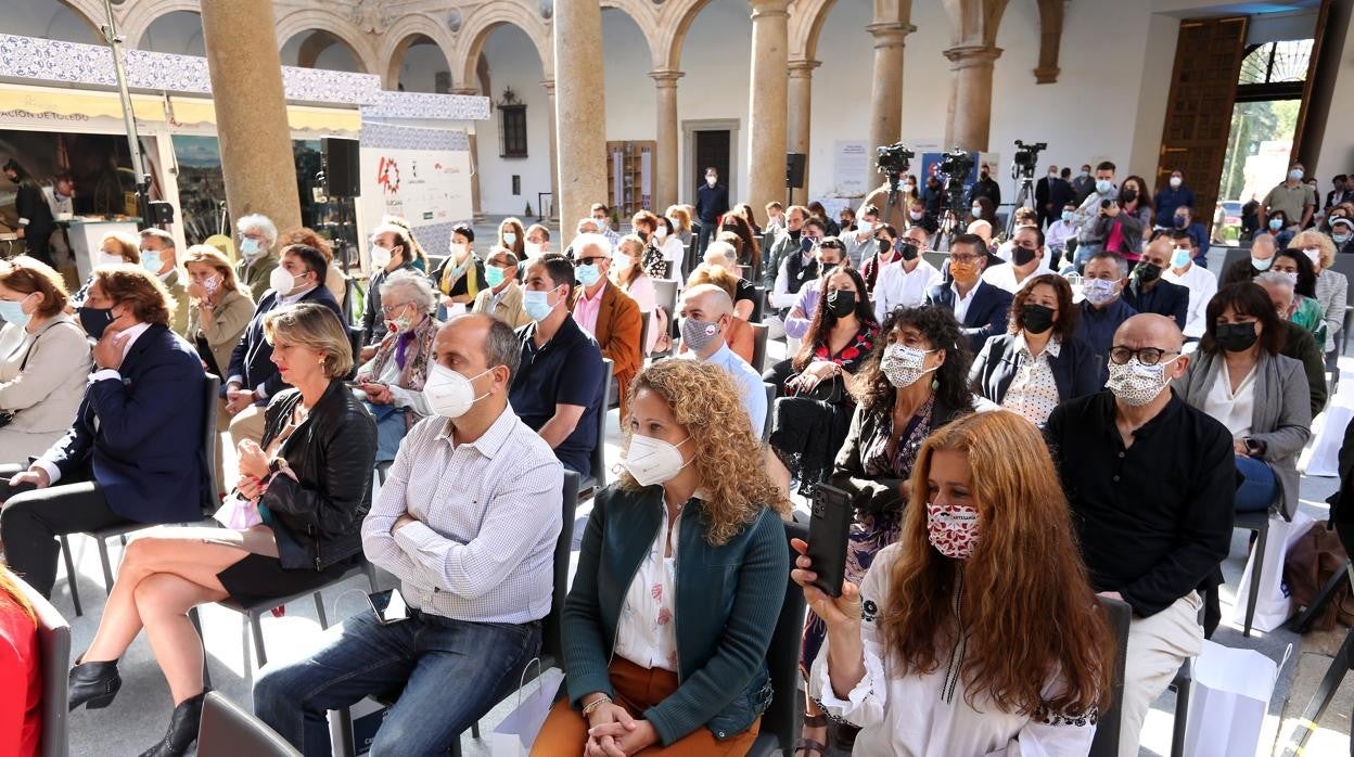 Artesanos que han recibido el reconocimiento en la Feria de Artesanía