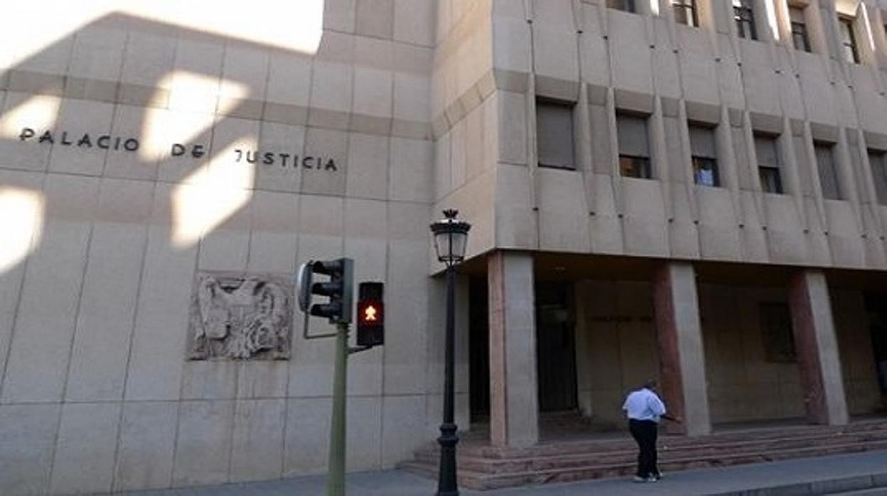 Piden 3 años para el acusado de abusar sexualmente en Albacete de la prima de su exnovia, menor de edad