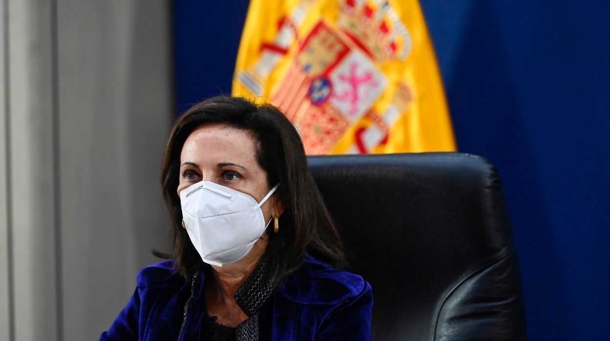 La ministra de Defensa ha felicitado a los militares desplegados en el exterior por videoconferencia