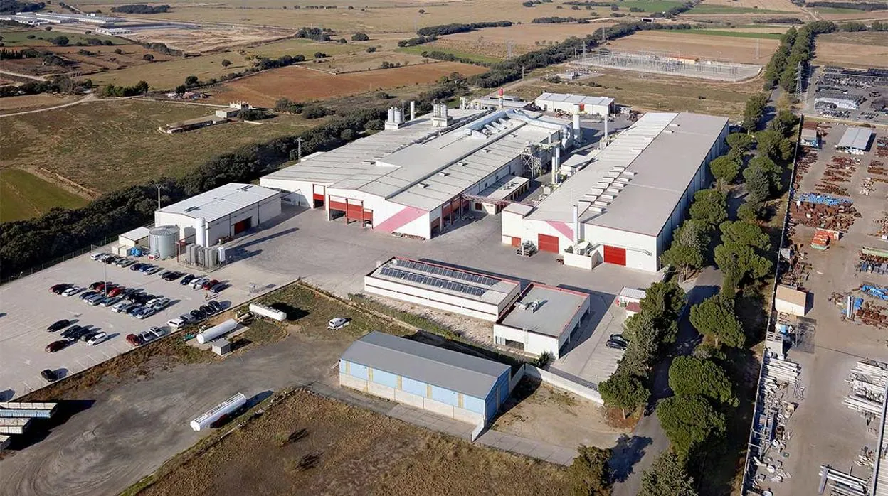 Vista aérea de la factoría que Metalogenia (MTG) tiene en Monzón (Huesca)