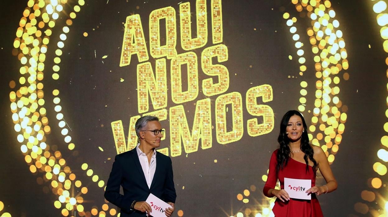 Los periodistas José Luis Martín y Miriam García fueron los presentadores de la gala