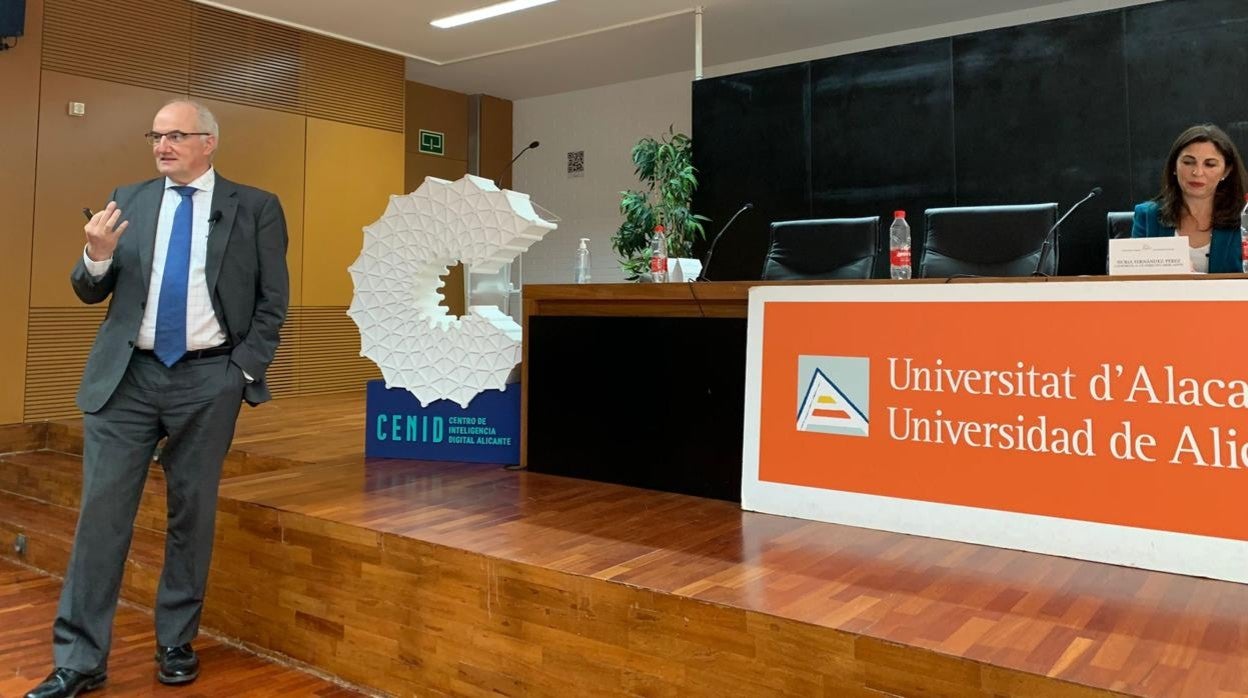 Mesa redonda del Cenid en la Universidad de Alicante