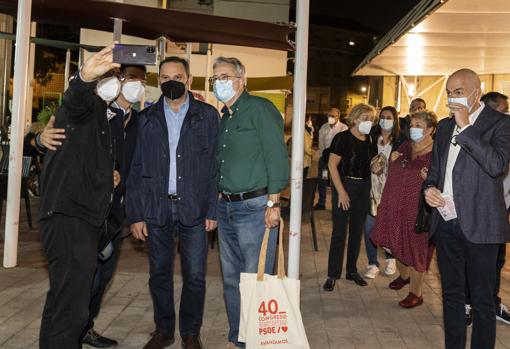 Imagen de José Luis Ábalos durante la cena-homenaje celebrada este viernes en Burjassot (Valencia)