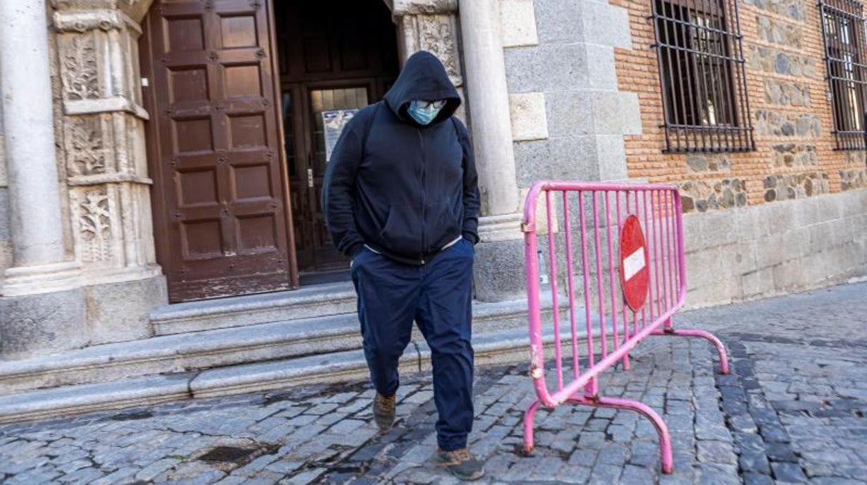 El reo, a la salida de la Audiencia de Toledo tras alcanzar la conformidad