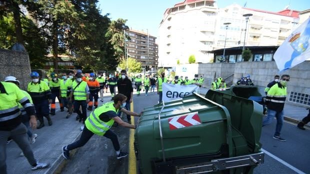 El Ministerio se ratifica en la «inviabilidad jurídica» de adscribir terrenos de Ence al puerto de Marín