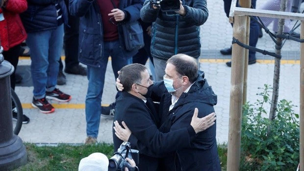 Junqueras ve posible un referéndum en Cataluña y convertir en «irreversible» lo que Sánchez dice que «no aceptará»