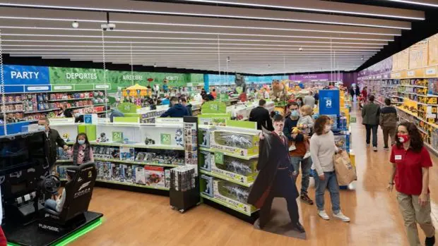 Toys 'R' Us inaugura tienda en Albacete con el nuevo concepto de espacios inspirados en el juego