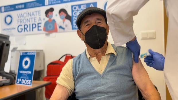Las 12.000 primeras dosis de refuerzo para el Covid se inoculan a los mayores de 80