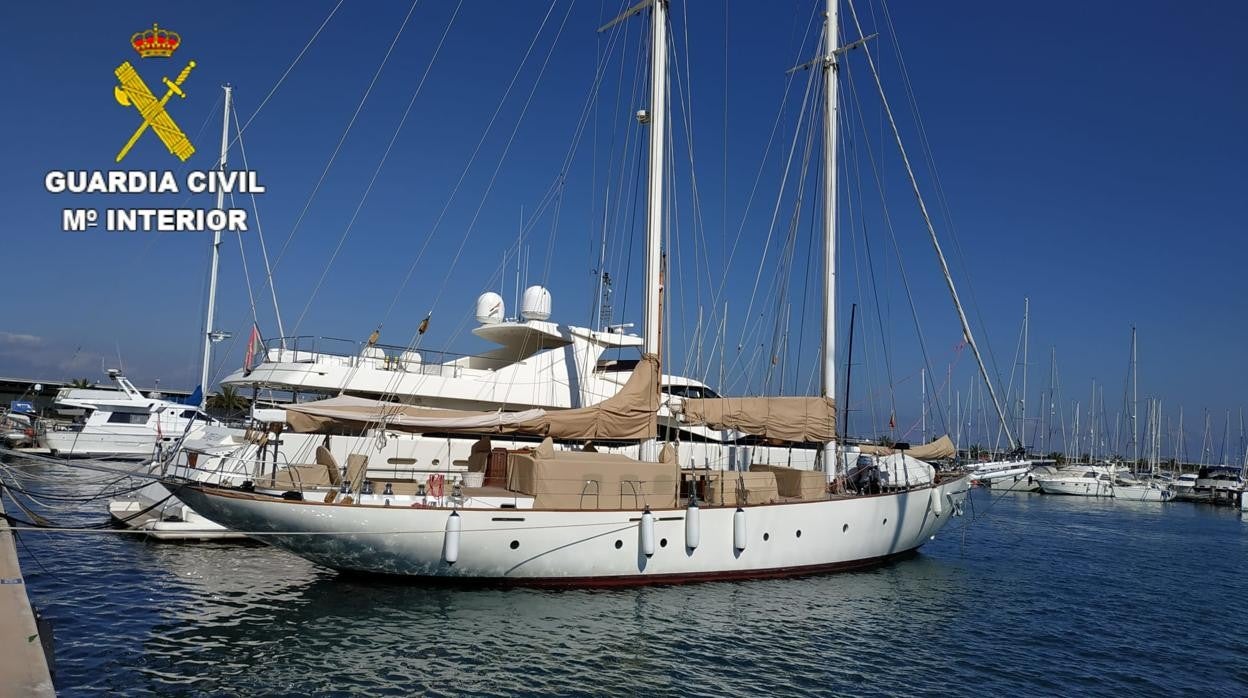 Imagen del velero en la Marina de Valencia