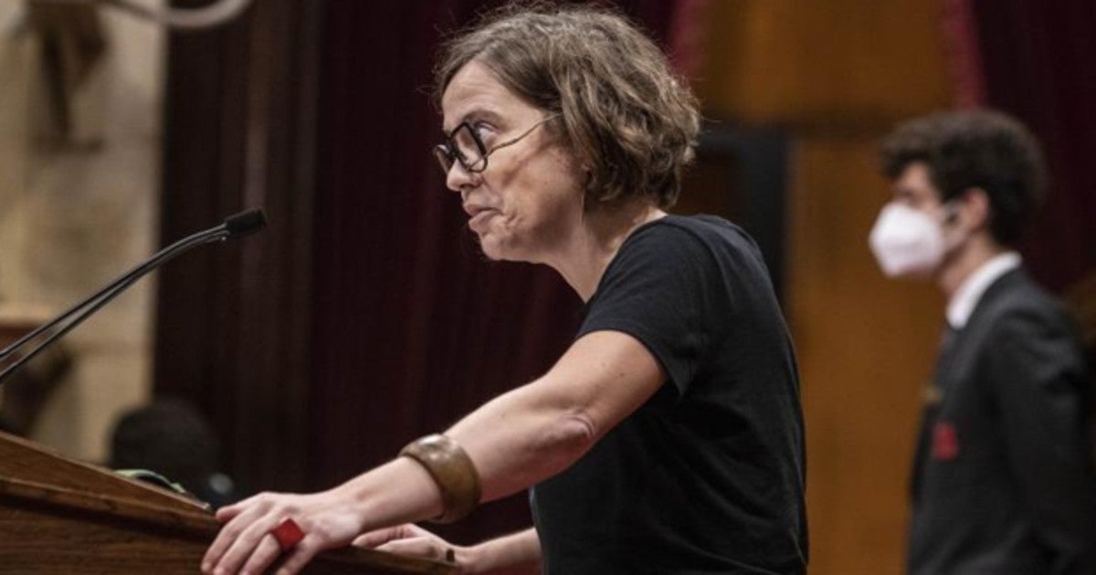 La diputada de la CUP Eulàlia Reguant, durante una intervención en el Parlament