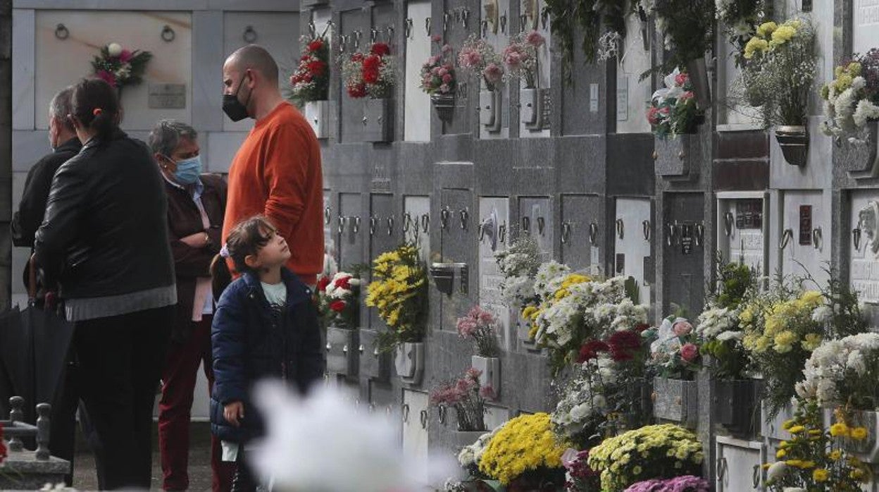 El cementerio de Chantada, en Lugo, este 1 de noviembre