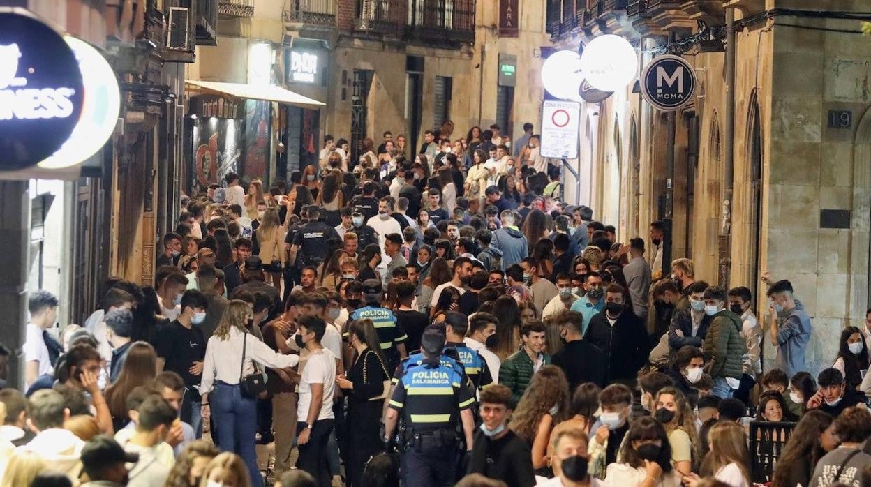 Policía en las calles del centro de Salamanca