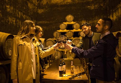 Saborear los vinos y la gastronomía en la bodegas sigue siendo un reclamo turístico