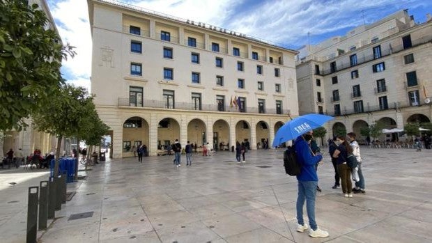 Un hombre agrede sexualmente a un niño con el que se cruzó por la calle en Alicante