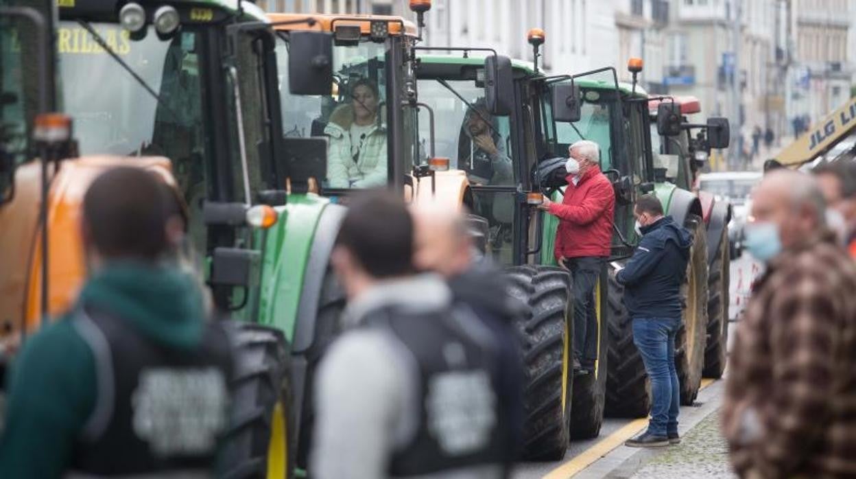 Tractorada por la organización Agromuralla en Lugo la pasada semana