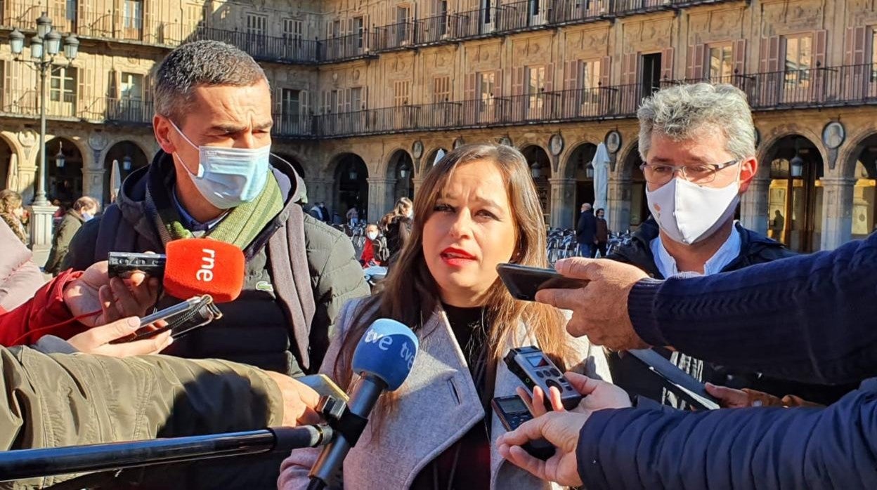 Gemma Villarroel, ayer en la Plaza Mayor de Salamanca