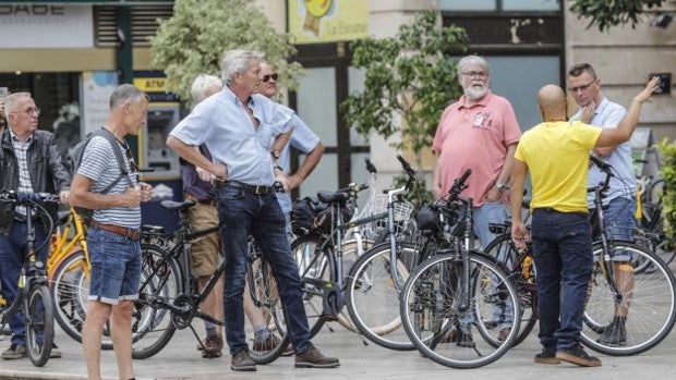 Compromís presenta una moción para pedir a la Generalitat que regule la tasa turística en Valencia