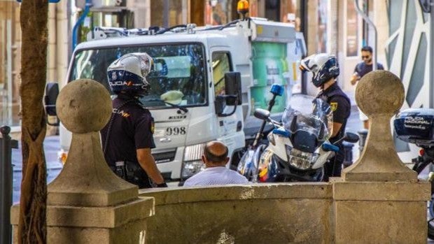 La Policía desarticula en Elche un clan de narcos al sospechar del «altísimo nivel de vida» del cabecilla