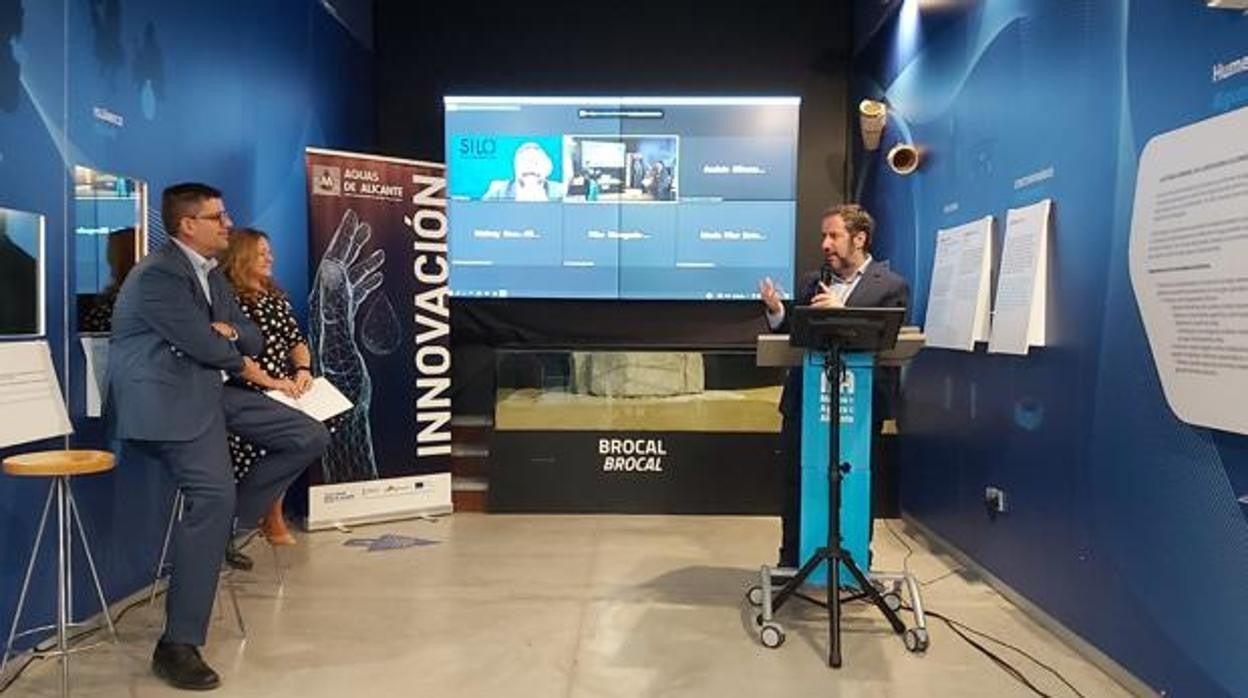 Participantes en «Asociación para la Innovación en España», en el Museo de Aguas de Alicante